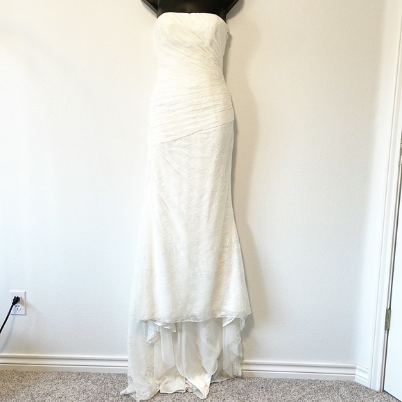 White By Vera Wang Wedding Dress Style VW351044 Size 2 - Picture 15 of 16